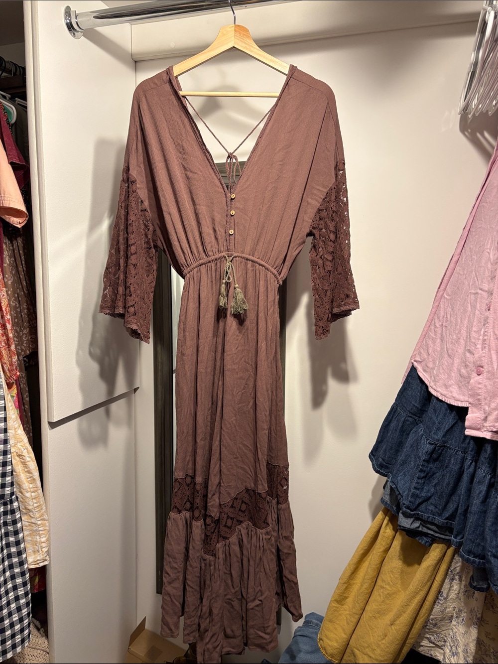 easel Lace-Trim Maxi Dress